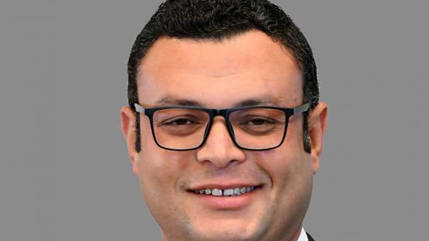 وزير الإسكان يبحث مع أعضاء البرلمان مطالب المواطنين
| يلا شوت