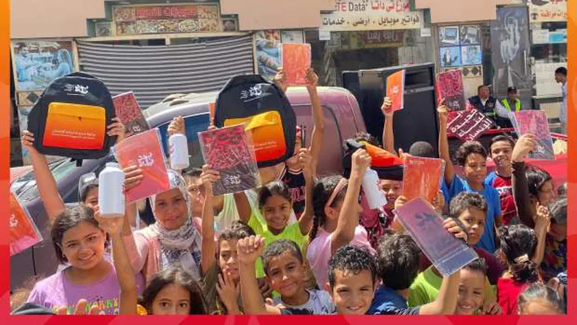 فرق المبادرة الرئاسية «بداية» تجوب المحافظات لتوزيع مستلزمات المدارس على الطلاب
| يلا شوت