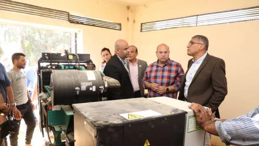 محافظ الجيزة يتابع مستوى الخدمات بالحيز.. ويستمع لشكاوى أهالي الواحات البحرية
 | يلا شوت