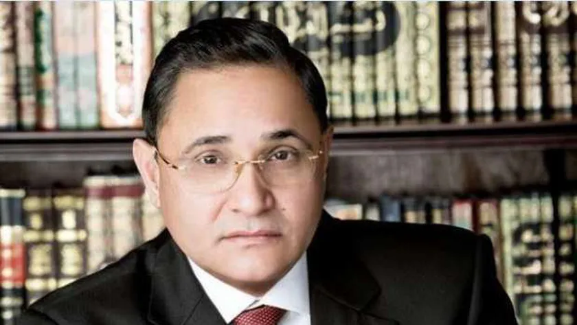 عزاء والدة الكاتب الصحفي عبدالرحيم علي بمسجد الحامدية الشاذلية الليلة
| يلا شوت