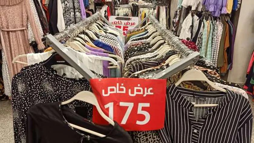 وزارة التموين: 3332 محلا وتخفيضات 70% على الملابس في الأوكازيون الصيفي
| يلا شوت