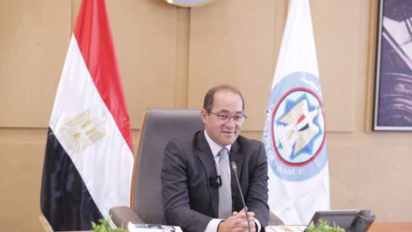 وزير المالية يصدر قرارا بإزالة تعديات بالبناء على 10 أفدنة في الإسكندرية
| يلا شوت