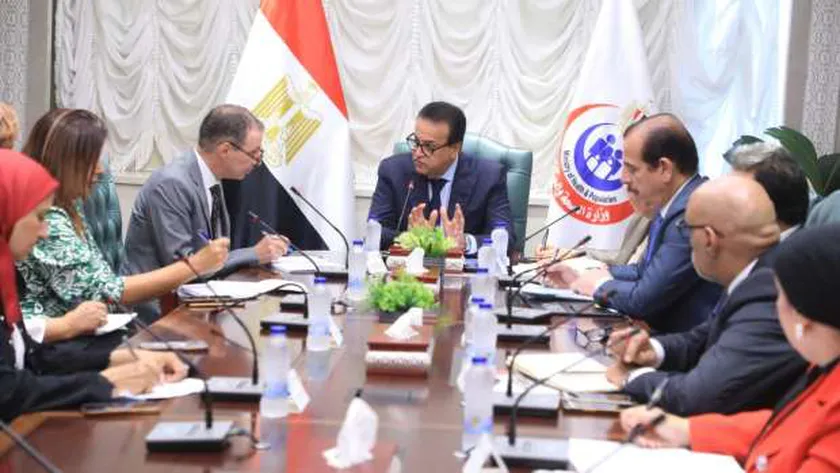 «عبدالغفار»: «100 يوم صحة» قدمت 80 مليونا و578 خدمة خلال 51 يوما
| يلا شوت