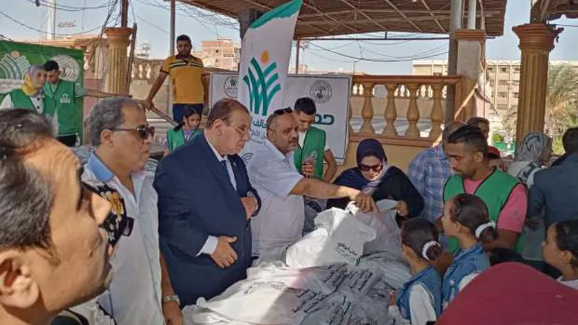التحالف الوطني يوزع ملابس وشنط مدرسية على الأسر الأولى بالرعاية في البحيرة
| يلا شوت