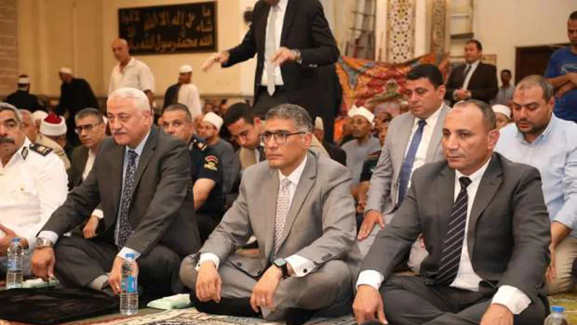 محافظ الجيزة يشهد الاحتفال بذكرى المولد النبوي الشريف بمسجد المحروسة بالعجوزة
| يلا شوت