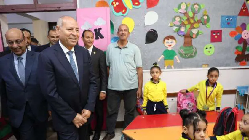 محافظ القاهرة: 6 آلاف مدرسة تستقبل 2.5 مليون طالب اليوم
| يلا شوت