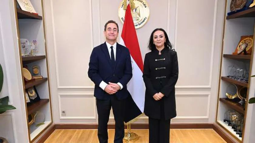 وزيرة التضامن تناقش مجالات التمكين الاقتصادي مع السفير الفرنسي بالقاهرة
| يلا شوت