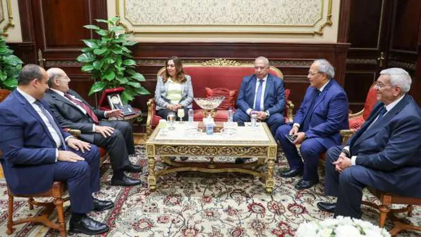 وزيرة التنمية المحلية: نعمل مع النواب لخدمة المواطنين وتحقيق المصلحة العامة
                                     | يلا شوت