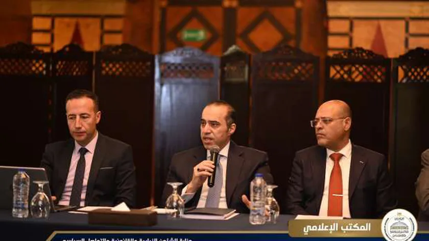 وزير الشؤون النيابية: مشروع قانون العمل على رأس اهتمامات الحكومة
| يلا شوت