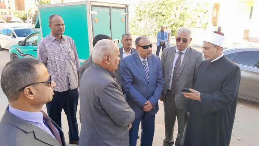 رئيس جامعة الأزهر يصل الأقصر لمتابعة خروج طالبات من المستشفى بعد الإصابة بتسمم
| يلا شوت