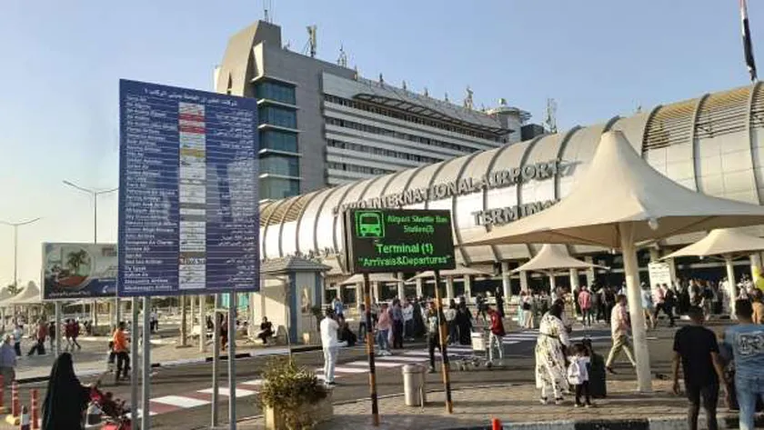 مطار القاهرة يسير 541 رحلة جوية تقل 79523 راكبا اليوم
| يلا شوت