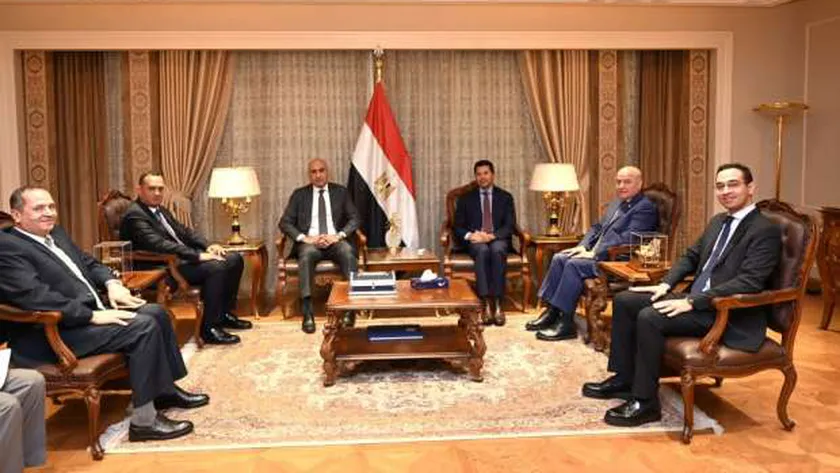 وزيرا الشباب والتعليم يبحثان آليات اكتشاف المواهب ضمن مبادرة «بداية جديدة»
| يلا شوت