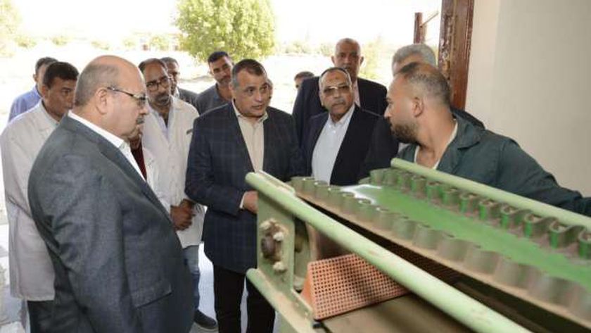 وزير الإنتاج الحربي يوجه الشركات والمصانع التابعة بالالتزام بتوقيتات المشروعات بأعلى جودة
| يلا شوت