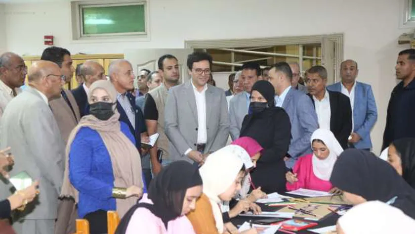 وزير الثقافة يوجه بضرورة تقديم فعاليات مبتكرة تتفاعل مع الطبيعة الحضارية للأقصر
| يلا شوت