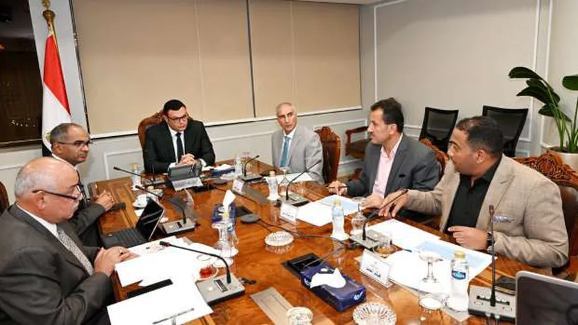 وزير الإسكان يتابع منظومة الصرف الصحي والصناعي في مدينة العاشر من رمضان
| يلا شوت