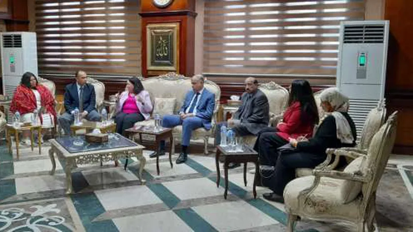 نائب وزيرة التضامن تتابع تنفيذ برنامج دعم قيم وممارسات المواطنة بالمنيا
 | يلا شوت