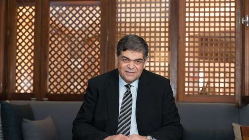رئيس «صحة النواب» يتقدم بطلب إحاطة بشأن أزمة التصالح على العيادات
                                     | يلا شوت