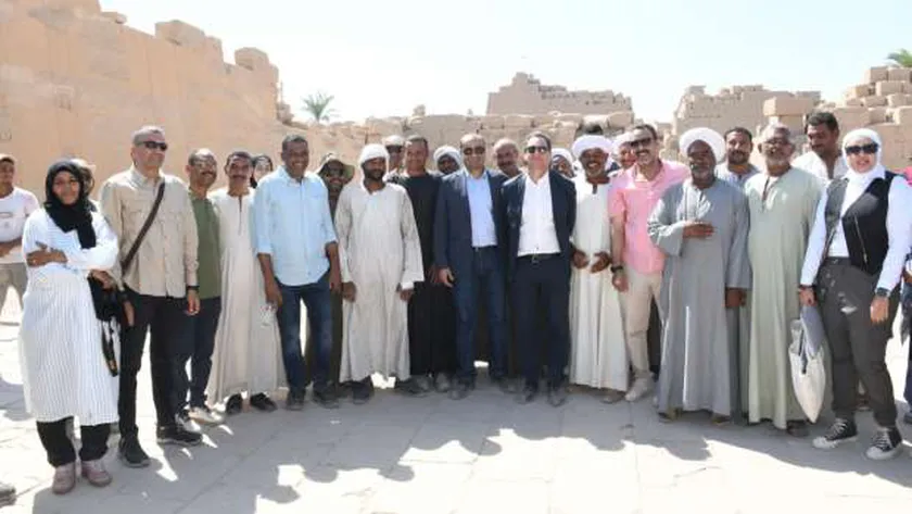 أمين «الأعلى للآثار» يستعرض أعمال تطوير المتحف المفتوح في معبد الكرنك
                                     | يلا شوت
