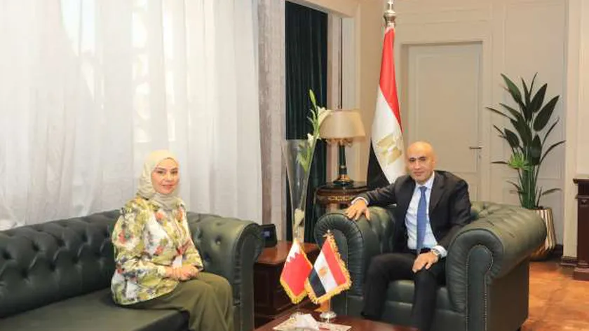 وزير التعليم يؤكد أهمية تبادل الخبرات والتجارب الناجحة مع البحرين لتطوير المنظومة
| يلا شوت