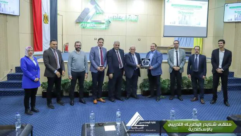 نقابة المهندسين بالإسكندرية: تدريب 2000 طالب وحديثي التخرج خلال عام
| يلا شوت