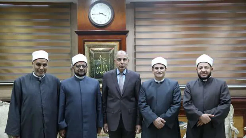 أمين «البحوث الإسلامية» يلتقي محافظ المنيا لبحث الاحتياجات الدعوية للمحافظة
| يلا شوت