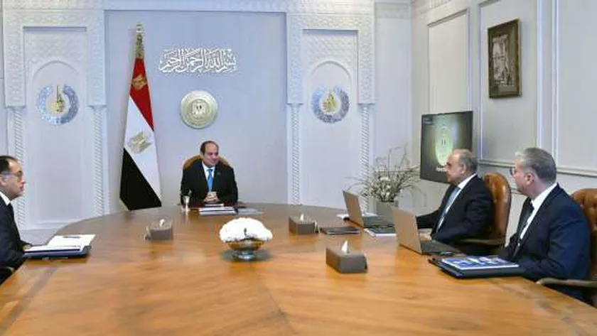 عاجل| الرئيس السيسي يجتمع بـ«مدبولي» لمناقشة خطة توفير الكهرباء وزيادة إنتاج البترول
| يلا شوت