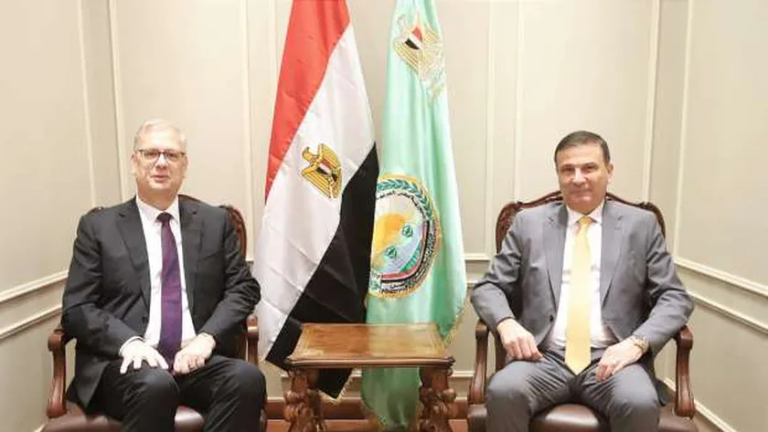وزير الزراعة للسفير الهولندي: مناخ الاستثمار الزراعي في مصر واعد
| يلا شوت