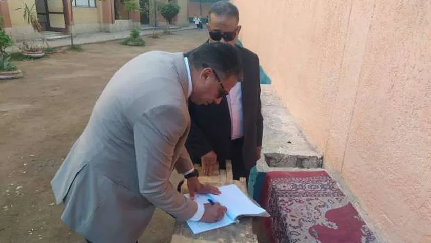 وكيل «تعليم الجيزة» يستبعد مدير مدرسة ومسئول أمن بأكتوبر
| يلا شوت