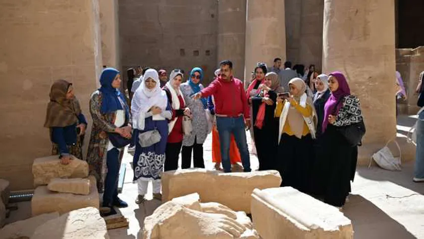 فتيات المحافظات الحدودية يزرن معبد هيبس ضمن جولات ملتقى ثقافة فنون المرأة
| يلا شوت