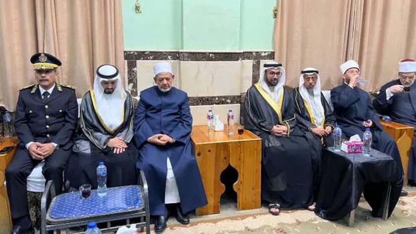 رئيس دولة الإمارات ينيب وفدا رسميا لتقديم العزاء في وفاة شقيقة شيخ الأزهر
| يلا شوت