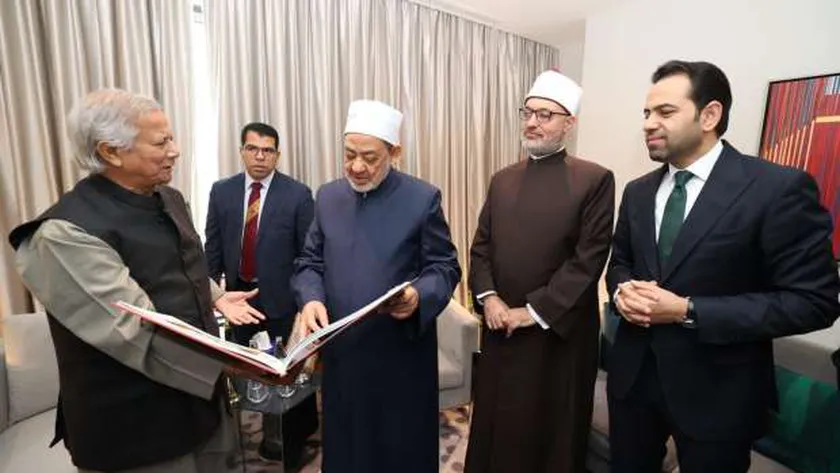 رئيس حكومة بنجلاديش: الأزهر شارك في نهضة بلادنا وأنقذ مبادرة «بنك الفقراء»
| يلا شوت