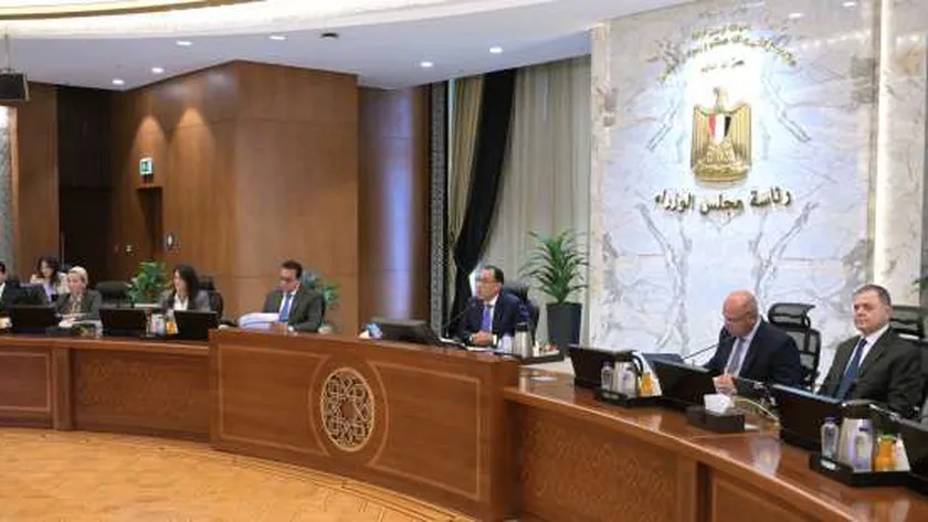 الحكومة تعلن إقامة أبراج تقوية شبكات المحمول في 10 محافظات.. التفاصيل
| يلا شوت
