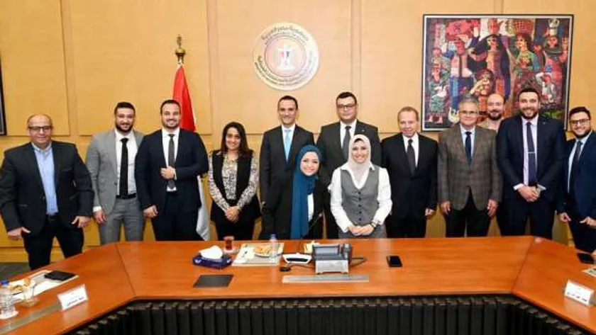 وزير الإسكان ينظم حفلا لتكريم القائمين على تنظيم فعاليات المنتدى الحضري العالمي
| يلا شوت