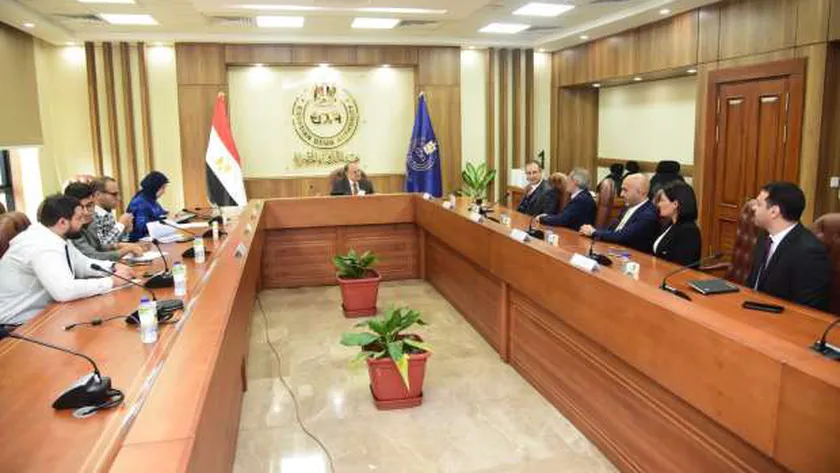 هيئة الدواء: نسعى إلى تحويل مصر لمركز إقليمي لصناعة وتصدير الأدوية
| يلا شوت