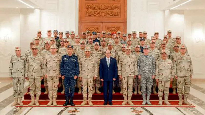 الرئيس السيسي يدير حوارا مع المتحدث العسكري: «يا رب يقبلني» (فيديو)
| يلا شوت