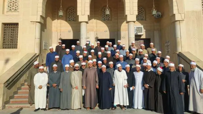 رئيس القطاع الديني بـ«الأوقاف» يلتقي أئمة شمال سيناء لمناقشة تطوير العمل الدعوي
| يلا شوت