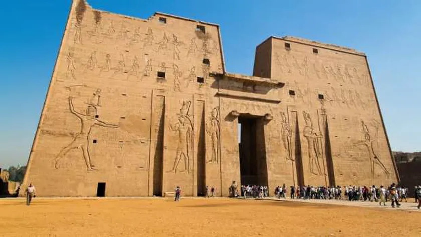 خبير سياحي: المشاريع التنموية جعلت مصر أكثر جاذبية للأجانب
| يلا شوت