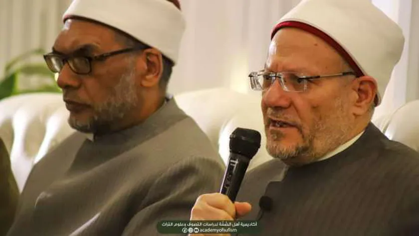 مفتي الجمهورية السابق: «أهل الصفة» توافق دعوة الرئيس في بناء الإنسان على غرس القيم
| يلا شوت