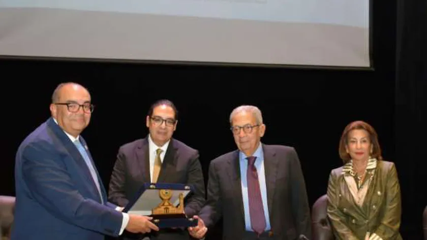 جامعة القاهرة: أحدثنا تغيرات كُبرى في المجتمع عن طريق إعداد كوادر متميزة
| يلا شوت