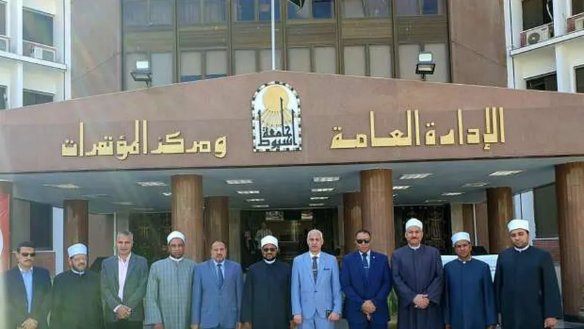 رئيس جامعة أسيوط: التعاون مع الأزهر الشريف ضمانة كافية لبناء وعي الشباب
| يلا شوت