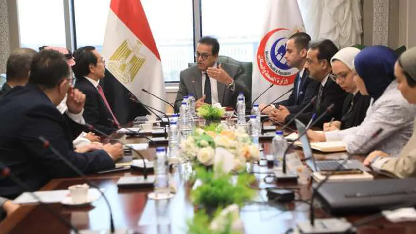 وزير الصحة يستقبل رئيس شركة إنترهيلث كندا لتعزيز الشراكة مع القطاع الخاص
| يلا شوت