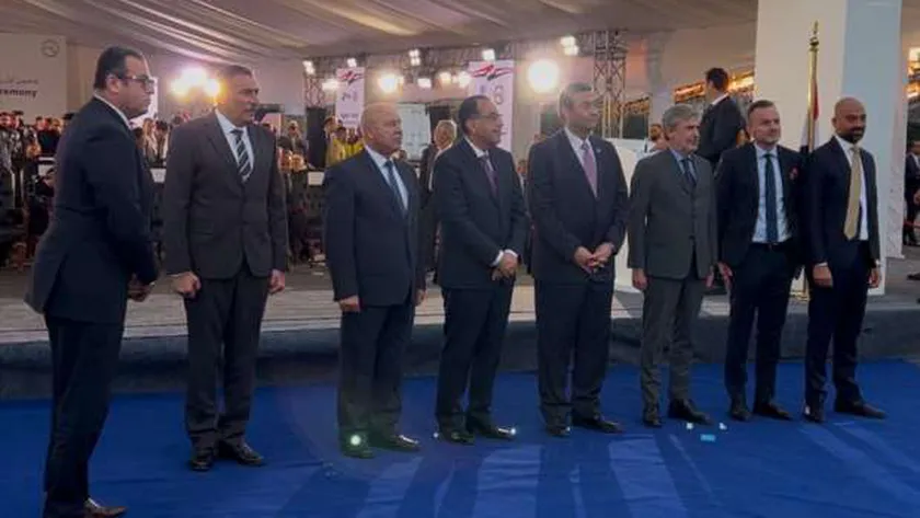رئيس الوزراء يتابع انطلاق أول سفينة تعمل على خط الرورو بين مصر وإيطاليا
| يلا شوت