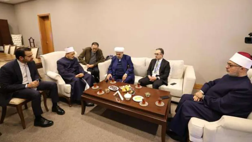 شيخ الإسلام بأذربيجان يعزي الإمام الأكبر في وفاة شقيقته: تغمدها الله برحمته
| يلا شوت