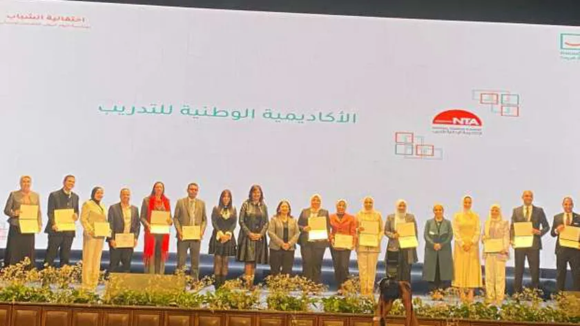 «حياة كريمة» تكرم خريجي برامجها في احتفالية الشباب 2024
| يلا شوت