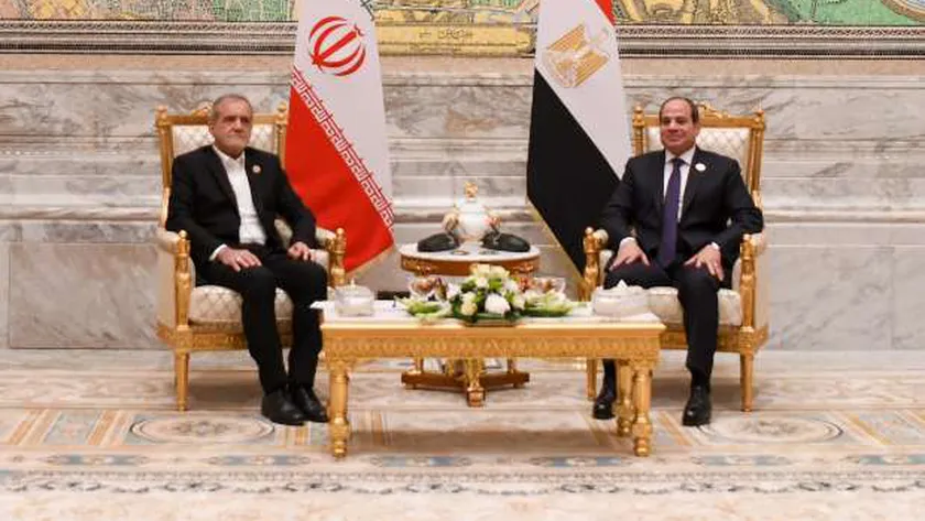 الرئيس السيسي يؤكد لنظيره الإيراني أهمية نزع فتيل التوتر الإقليمي وتفادي التصعيد
| يلا شوت