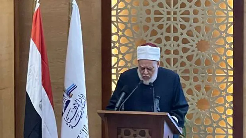 علي جمعة: يجب على كل عبد محاسبة نفسه والتحلي بالصبر في مواجهة الابتلاءات
| يلا شوت