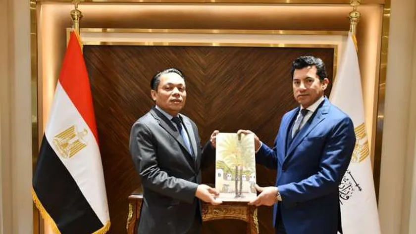 وزير الشباب يبحث مع سفير ماليزيا بالقاهرة التعاون في مجال الاستثمار الرياضي
| يلا شوت