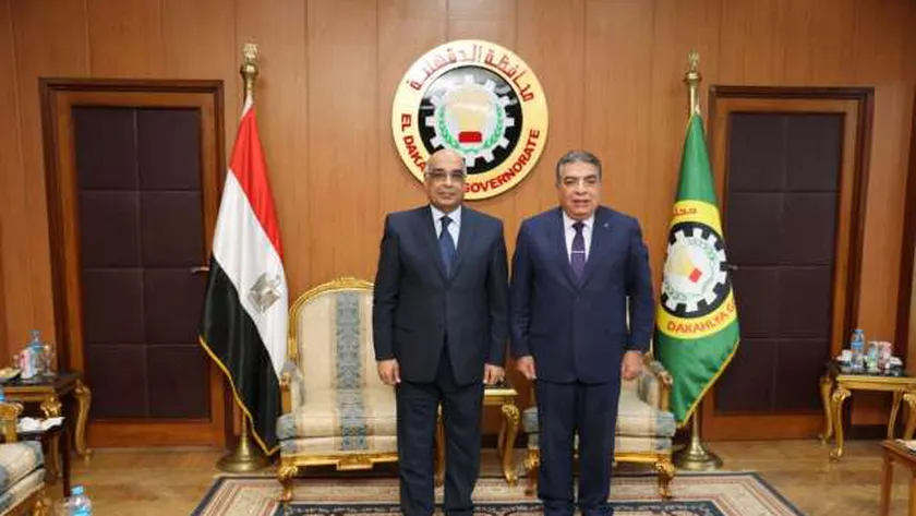 وزير العدل يتفقد محكمة جنوب المنصورة بعد التطوير ويفتتح فرع توثيق جديد
| يلا شوت