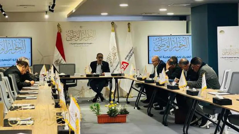 الحوار الوطني: دعم الأمن القومي ومناقشة قضية الدعم على رأس الأولويات
                                     | يلا شوت