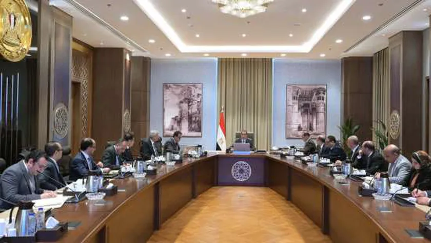 متحدث الحكومة: نسعى للشراكة مع القطاع الخاص في إدارة عدد من المطارات
| يلا شوت